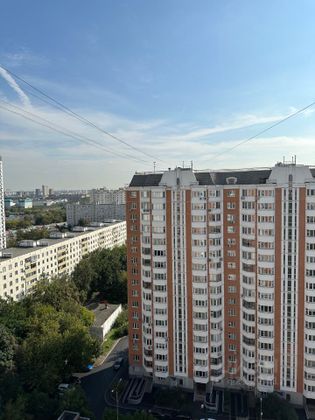 Продажа 3-комнатной квартиры 75,8 м², 17/17 этаж