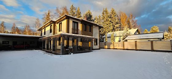 Продажа дома, 416 м², с участком 9,5 сотки