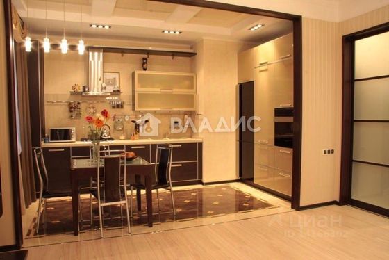 Продажа 3-комнатной квартиры 81 м², 3/8 этаж