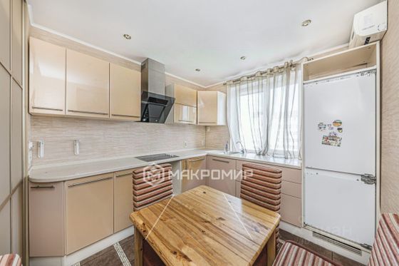 Продажа 1-комнатной квартиры 42 м², 9/9 этаж