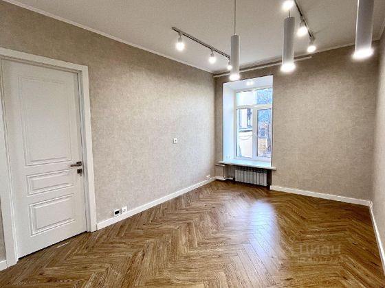 Продажа 3-комнатной квартиры 65 м², 2/5 этаж