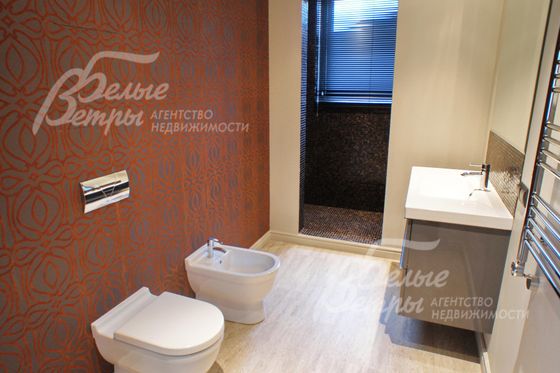 Аренда дома, 255 м², с участком 20 соток