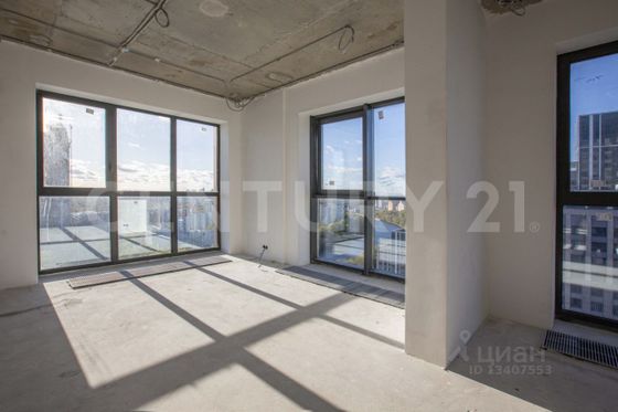 Продажа 3-комнатной квартиры 83,5 м², 28/44 этаж