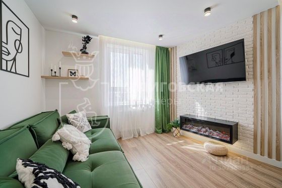 Продажа 3-комнатной квартиры 52 м², 33/35 этаж