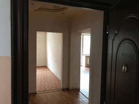 Продажа 1-комнатной квартиры 60 м², 3/5 этаж