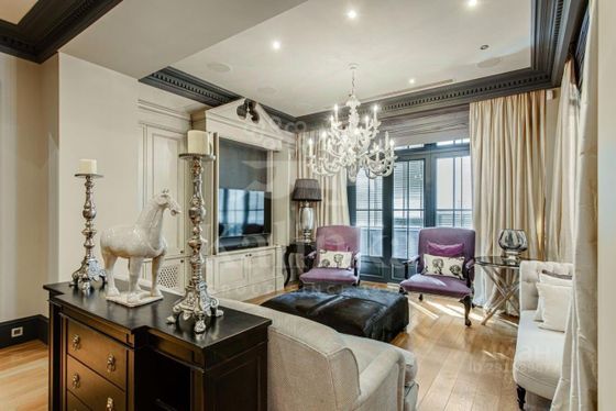 Продажа 2-комнатной квартиры 236 м², 3/6 этаж