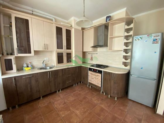 Продажа 3-комнатной квартиры 85 м², 2/6 этаж