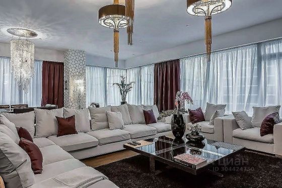 Продажа 3-комнатной квартиры 225 м², 26/75 этаж