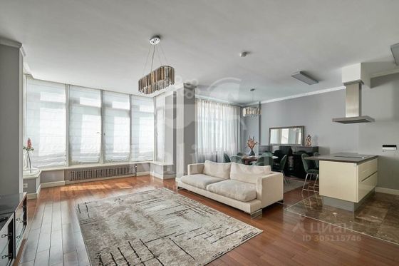 Продажа 3-комнатной квартиры 138 м², 4/6 этаж