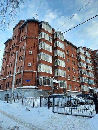 Продажа 3-комнатной квартиры 100 м², 2/6 этаж