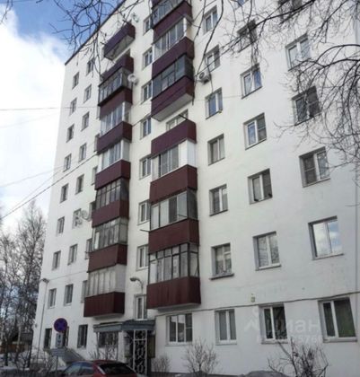 Продажа 3-комнатной квартиры 63 м², 1/9 этаж