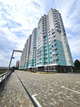 Продажа 3-комнатной квартиры 101 м², 7/23 этаж