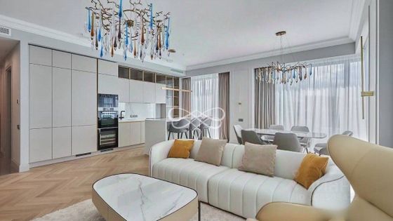 Продажа 4-комнатной квартиры 135 м², 15/41 этаж