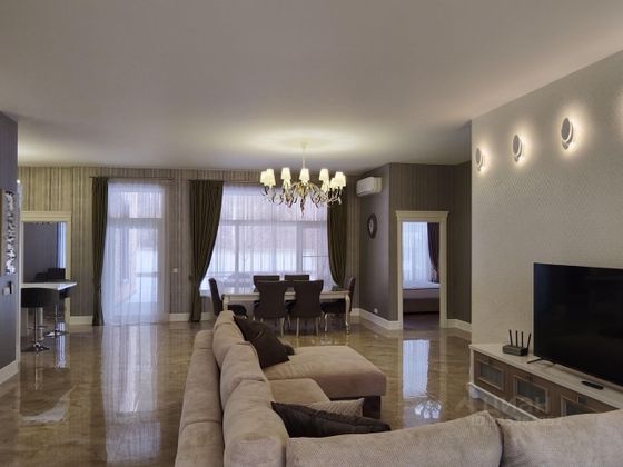 Продажа дома, 328 м², с участком 16 соток