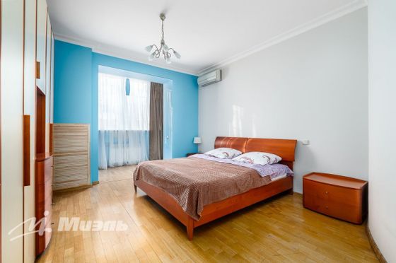 Продажа 3-комнатной квартиры 98 м², 2/8 этаж