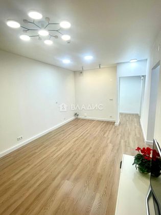 Продажа 3-комнатной квартиры 72 м², 4/33 этаж