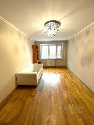 Продажа 3-комнатной квартиры 63 м², 2/9 этаж