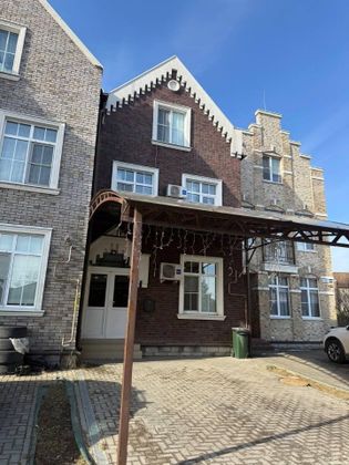 Аренда дома, 180 м², с участком 2 сотки