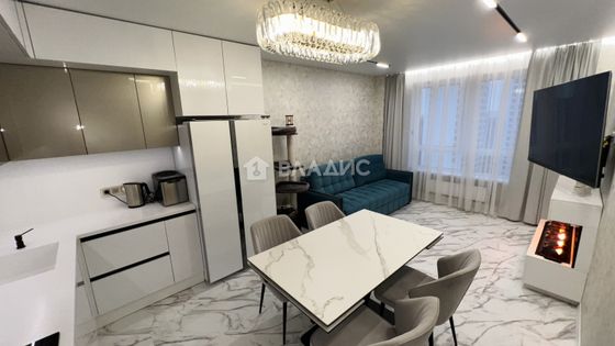 Продажа 3-комнатной квартиры 92,4 м², 27/32 этаж