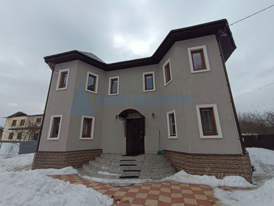 Продажа дома, 250 м², с участком 9,3 сотки