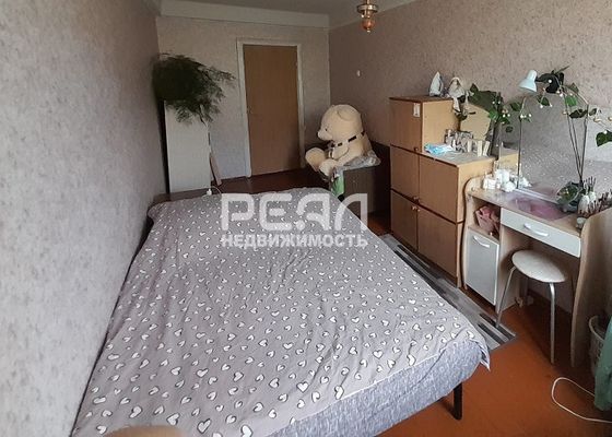 Продажа 2 комнат, 33 м², 3/5 этаж