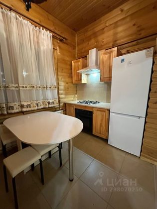 Аренда дома, 200 м², с участком 10 соток