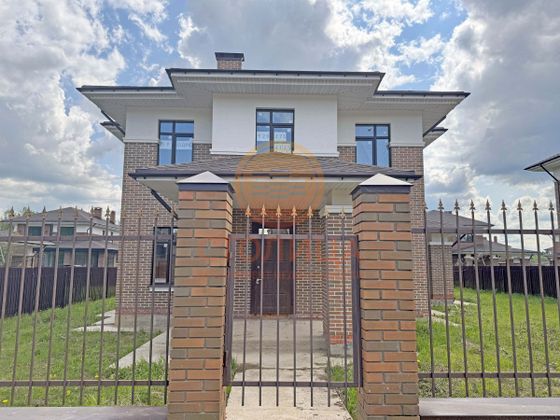 Продажа дома, 262 м², с участком 8,5 сотки