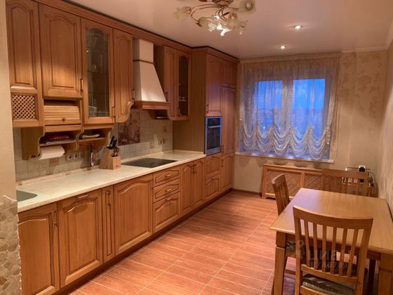 Продажа 2-комнатной квартиры 60 м², 9/17 этаж