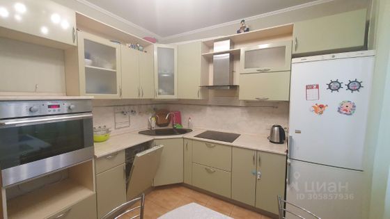 Продажа 3-комнатной квартиры 76 м², 2/23 этаж