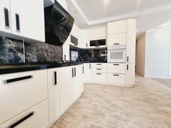 Продажа 1-комнатной квартиры 50 м², 10/10 этаж