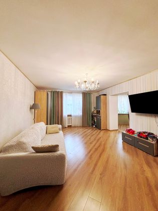 Продажа 2-комнатной квартиры 90 м², 2/15 этаж