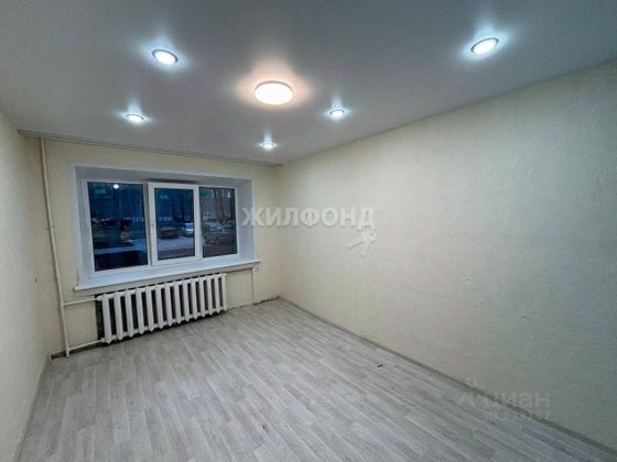 Продажа 2-комнатной квартиры 42 м², 1/4 этаж