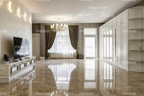 Продажа дома, 328 м², с участком 17 соток