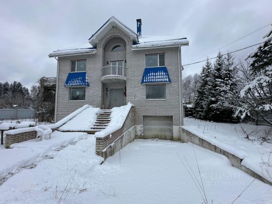 Продажа дома, 396 м², с участком 12 соток