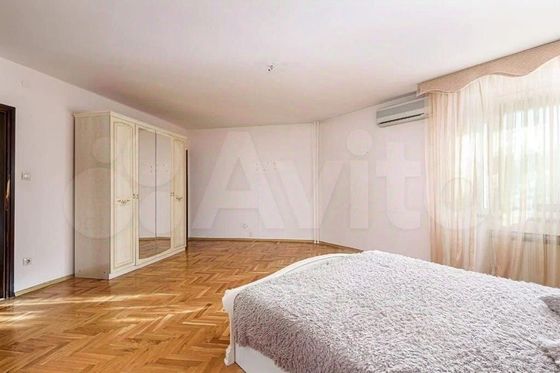 Аренда многокомнатной квартиры 225,4 м², 1/11 этаж