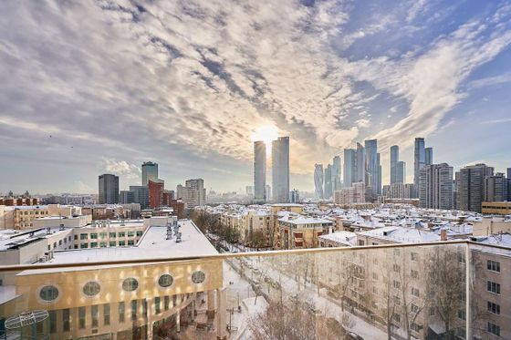 Продажа 3-комнатной квартиры 128 м², 6/21 этаж