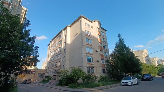 Продажа 2-комнатной квартиры 70 м², 1/6 этаж