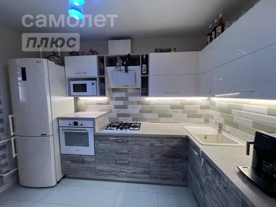 Продажа 2-комнатной квартиры 60 м², 7/17 этаж