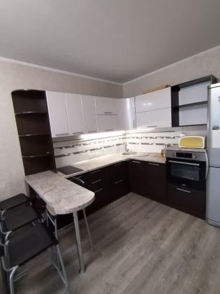 Продажа 3-комнатной квартиры 62 м², 8/10 этаж