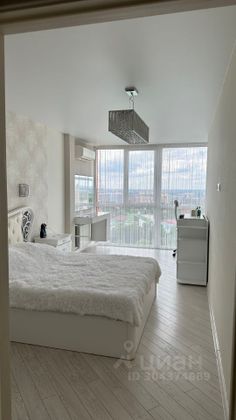 Продажа 3-комнатной квартиры 100 м², 14/16 этаж