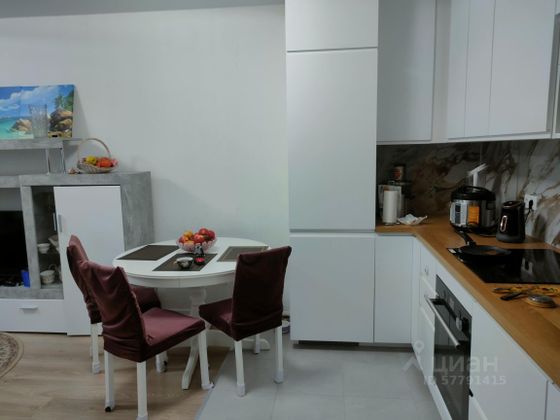 Продажа 2-комнатной квартиры 57 м², 18/33 этаж