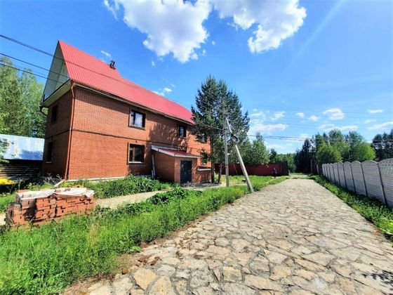 Продажа дома, 530 м², с участком 8 соток