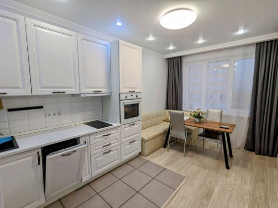 Аренда 3-комнатной квартиры 80 м², 14/17 этаж