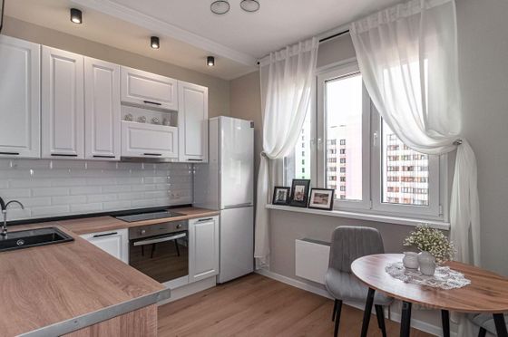 Продажа 2-комнатной квартиры 60 м², 14/19 этаж