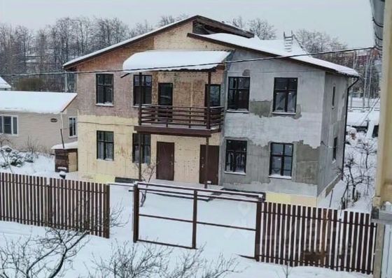 Продажа дома, 200 м², с участком 5 соток