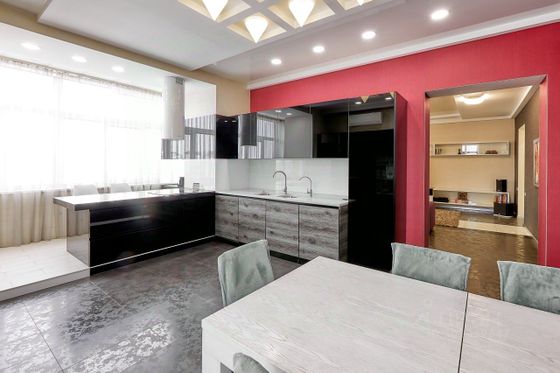 Продажа 4-комнатной квартиры 178 м², 5/6 этаж