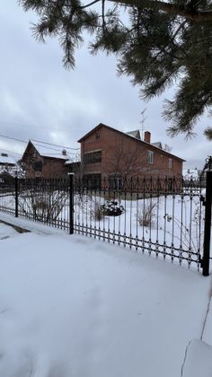 Продажа дома, 383,5 м², с участком 8 соток