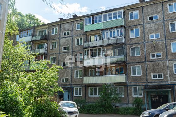 Продажа 2-комнатной квартиры 42 м², 1/5 этаж