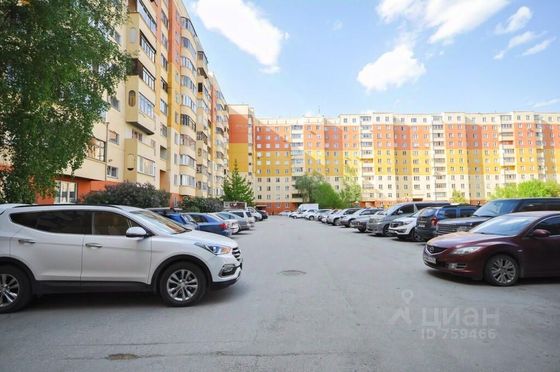 Продажа 4-комнатной квартиры 77 м², 1/9 этаж