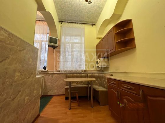 Продажа 4-комнатной квартиры 95 м², 2/4 этаж